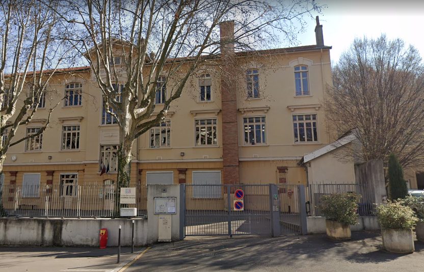 Lyon09 – EEPU Chapeau Rouge