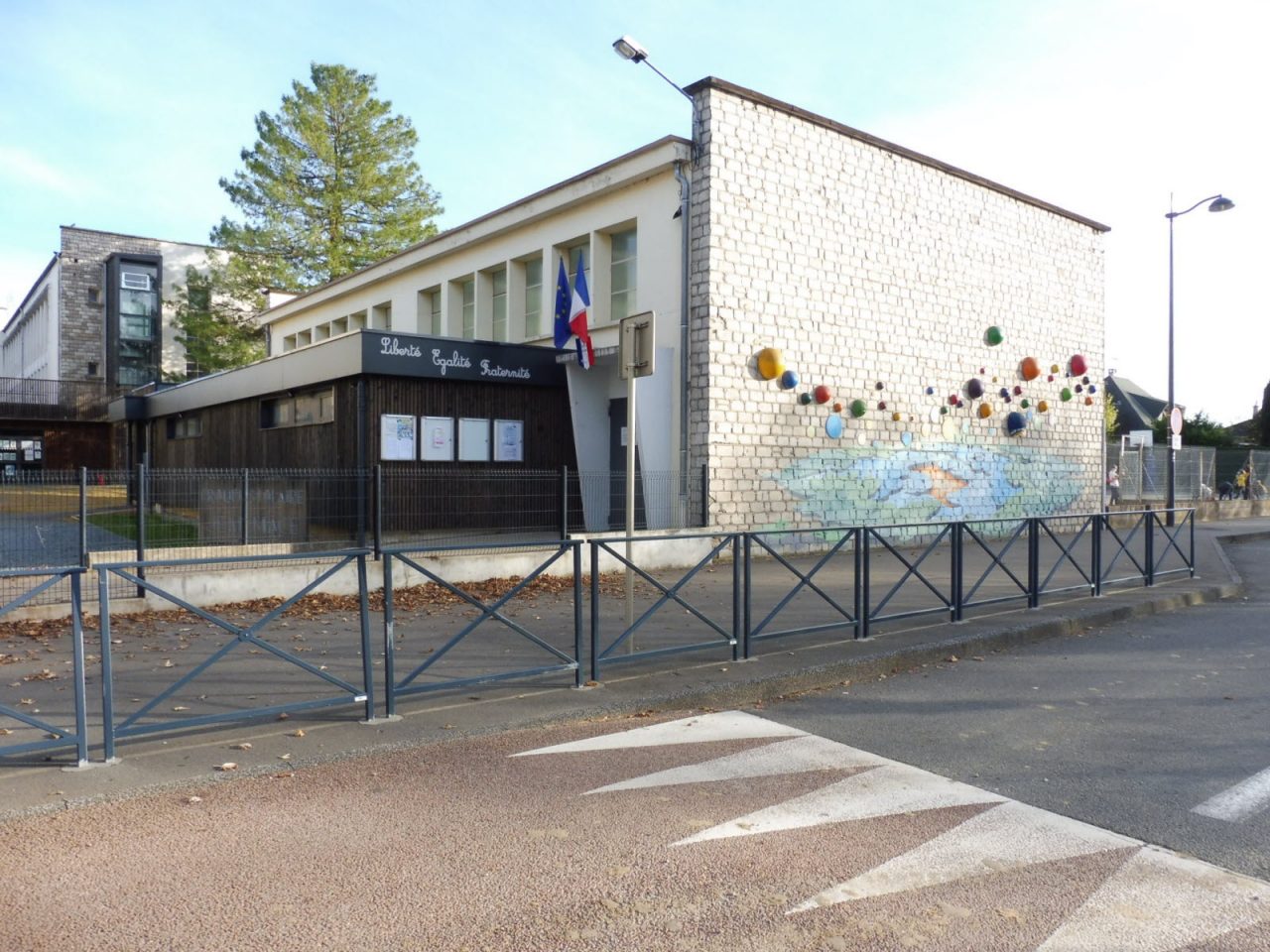 BELLEVILLE – EEPU école Jean Macé